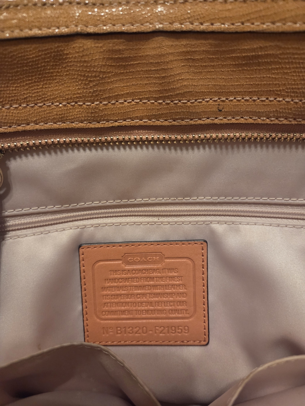 Coach Straw Tote with Tan Leather Trim - Picture 7 of 9